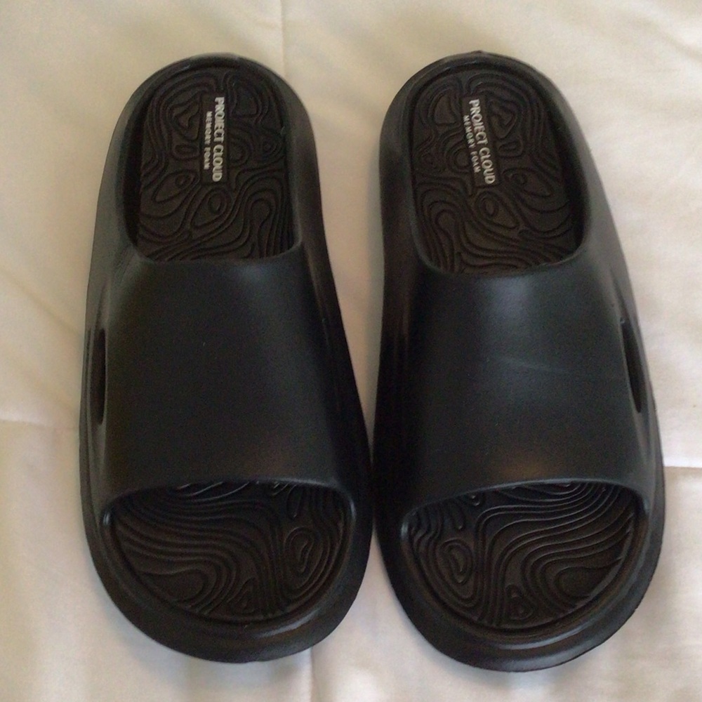 Project Cloud - Men’s Black Slip-On Rubber Slides